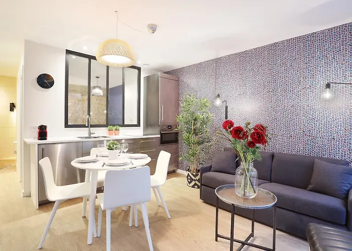 Rent A Room - Chenier B